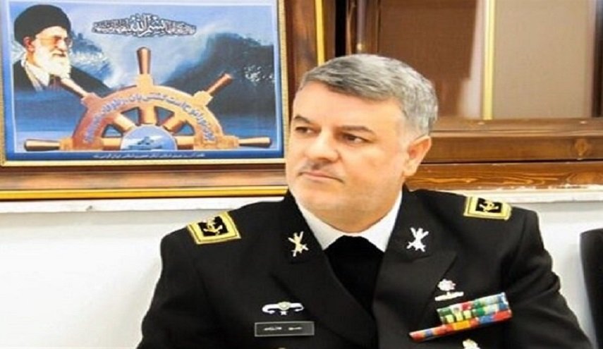 الادميرال خانزادي : مدمرة جديدة ستنضم الى الاسطول البحري الايراني الشهر الجاري