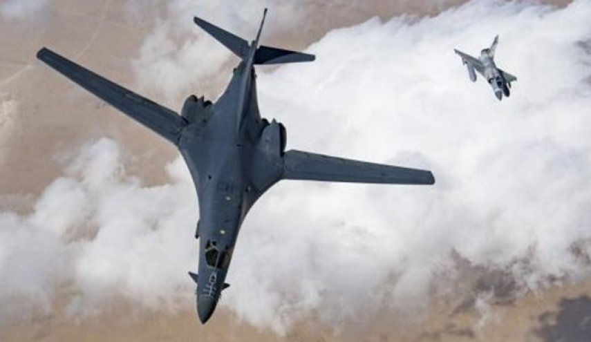 پرواز گسترده بمب‌افکن‌های آمریکایی بر فراز «الأنبار» عراق