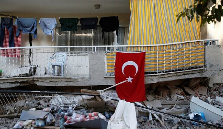 هزة أرضية تضرب وسط تركيا