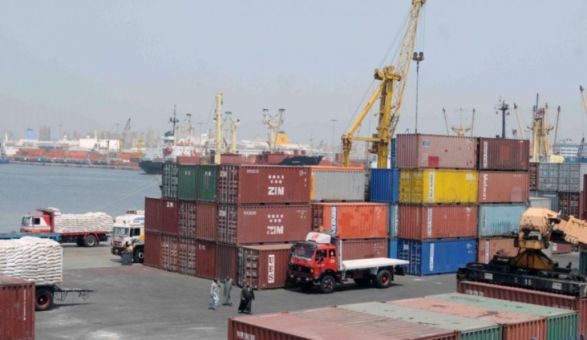 اخلاء مواد شديدة الخطورة من ميناء عراقي 