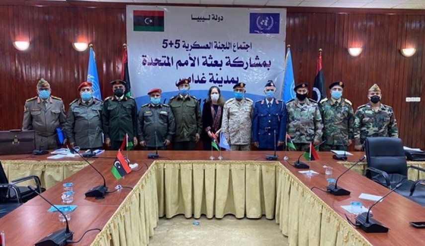 کمیته نظامی لیبی در آستانه حل 