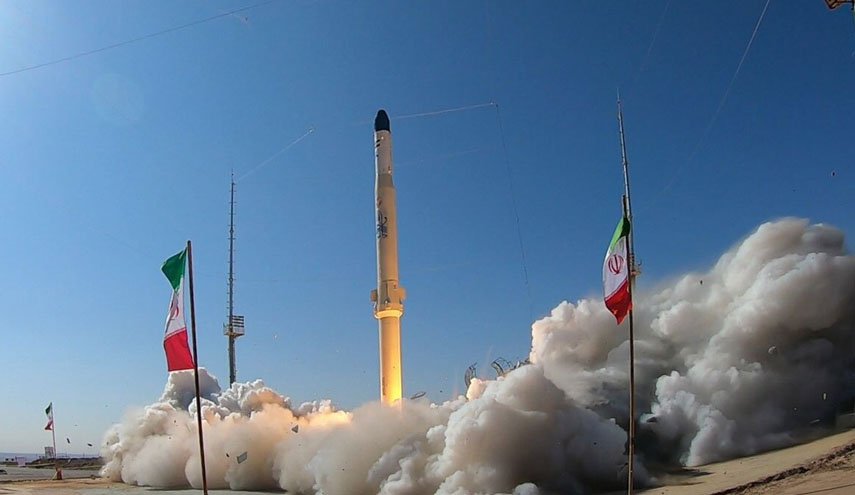 وزیر دفاع: ماهواره‌بر ذوالجناح قدرت علمی ایران را به اثبات رساند