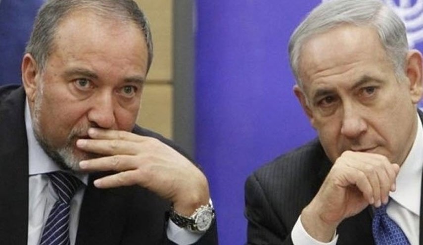اختلافات سیاسی در تل‌آویو بالا گرفت/ لیبرمن خواستار کناره‌گیری نتانیاهو شد