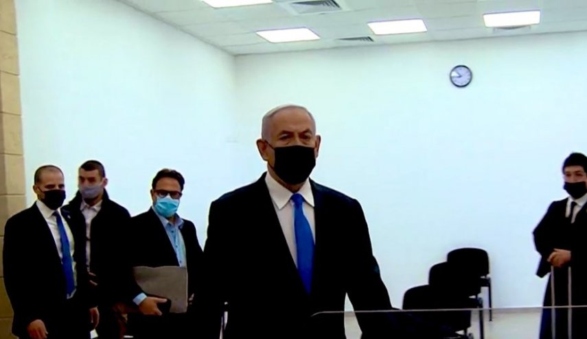 فریاد «استعفا، استعفا!» معترضان به نتانیاهو مقابل دادگاه قدس اشغالی