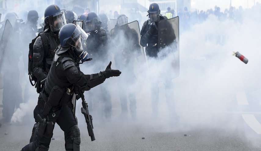 العفو الدولي: قمع المحتجين في فرنسا كانت تعسفية