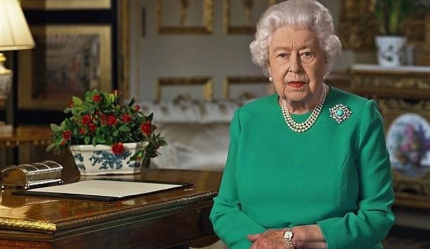 گاردین: ملکه انگلیس برای مخفی کردن ثروت خود قانون را تغییر داده است
