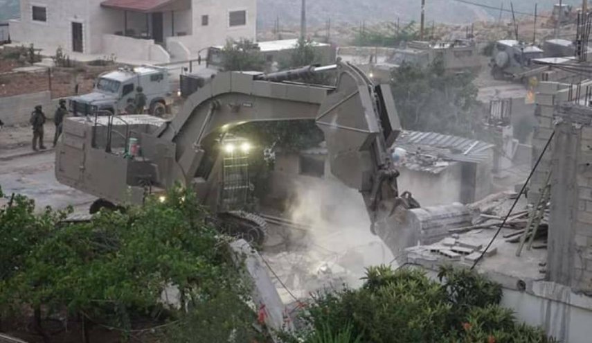 جيش الاحتلال الإسرائيلي يهدم منزل منفذ عملية 