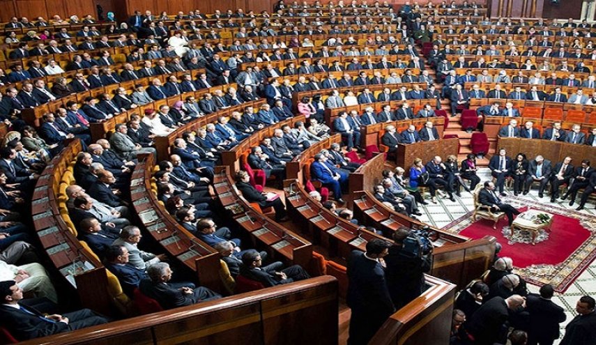 البرلمان المغربي يرد على الجزائر