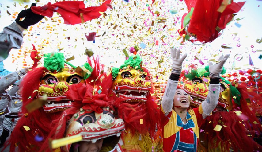 الصين تحتفل بسنة الثور و تبشر مواليد هذه السنة!