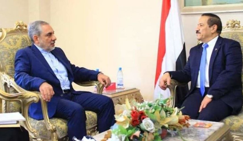 وزير الخارجية اليمني يناقش مع السفير الإيراني أوجه التعاون الثنائي