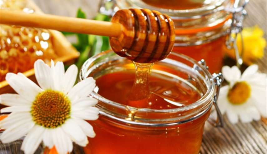 بحث صادم يكشف مواد مشعة في العسل