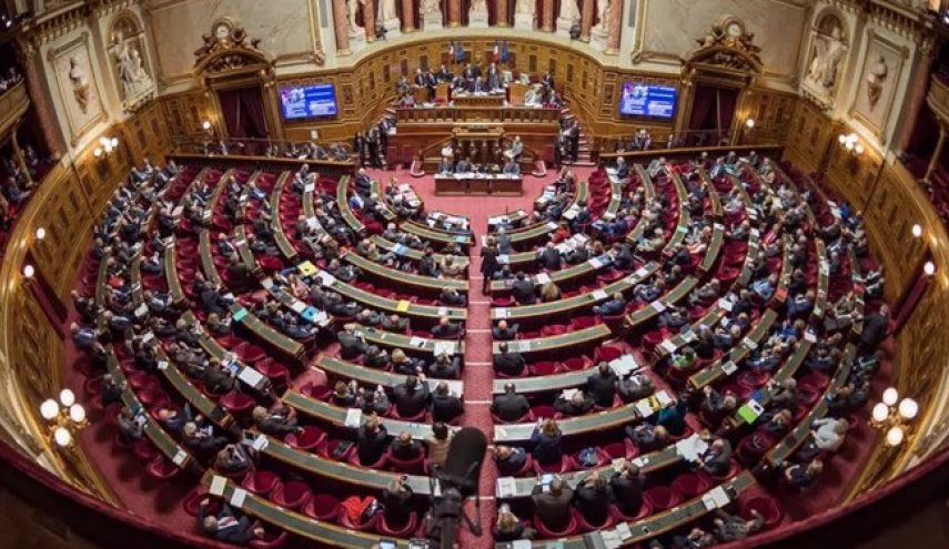 تصویب قانون ضد اسلامی در پارلمان فرانسه

