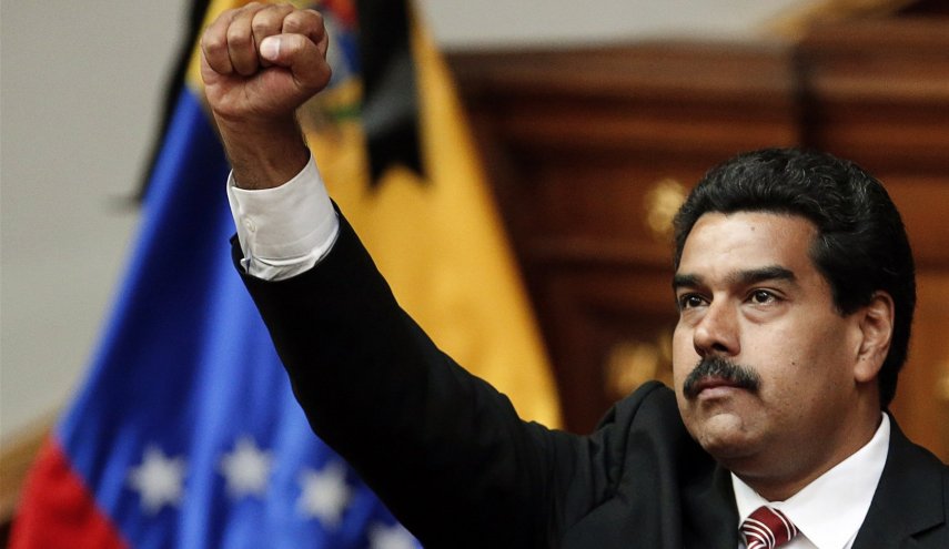 مادورو يؤكد استعداد الجيش الفنزويلي لصد أي عدوان من كولومبيا