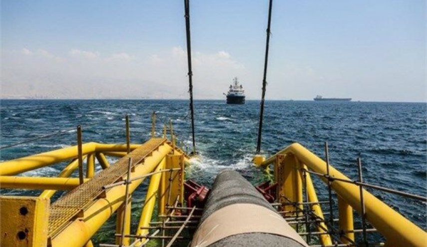 ايران تنجز تمديد خط أنابيب ثان لمحطة تصديرية للنفط ببحر عمان