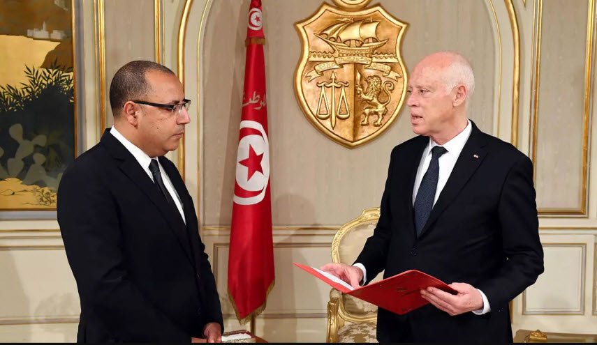 أكبر نقابة عمالية في تونس: الرئيس التونسي يريد رحيل حكومة المشيشي برمتها