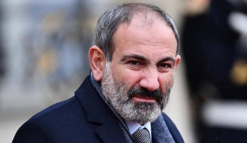 الجيش الأرمني يطالب باستقالة حكومة باشينيان
