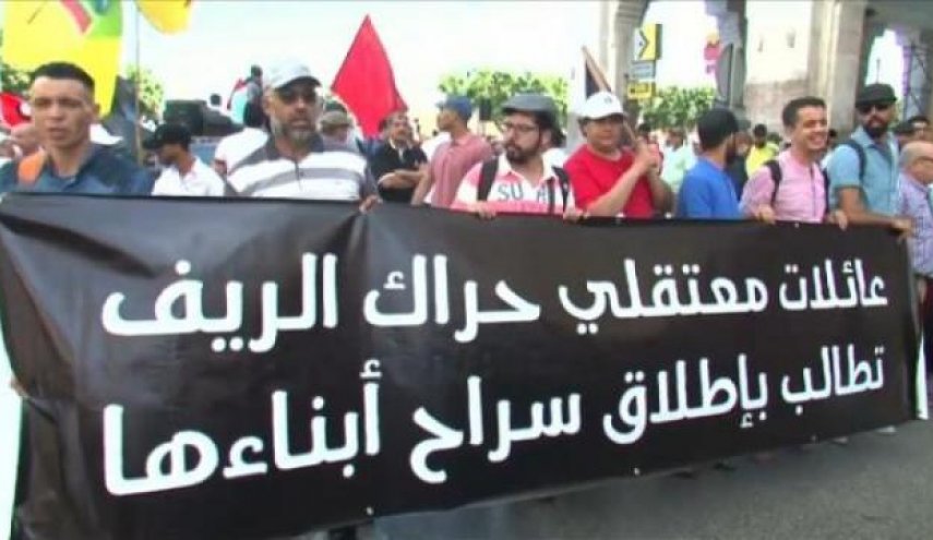 الجزائر تفرج عن 59 شخصا من معتقلي الحراك في إطار العفو الرئاسي