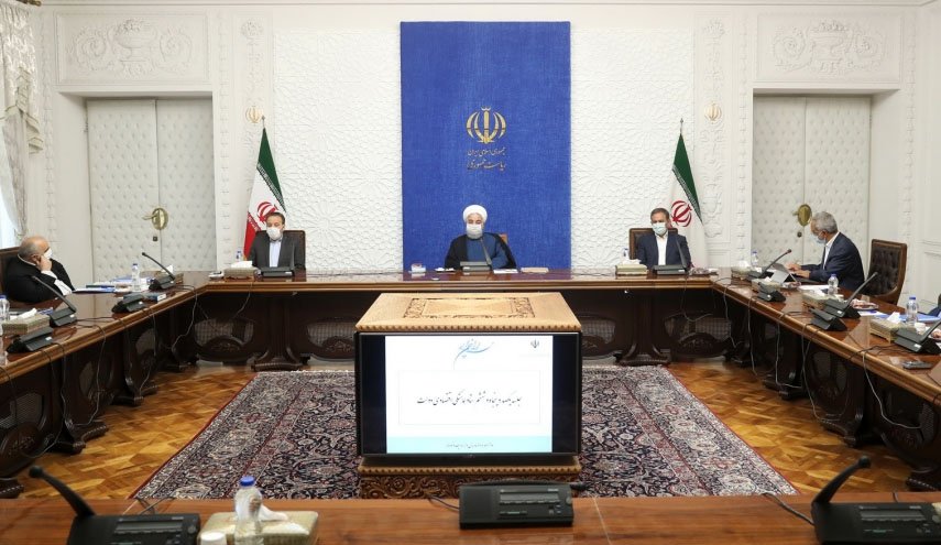 روحانی: دولت در تلاش برای واقعی کردن قیمت ارز و تثبیت قیمت ها است/ اهداف شوم دشمن را در جنگ اقتصادی خنثی کردیم