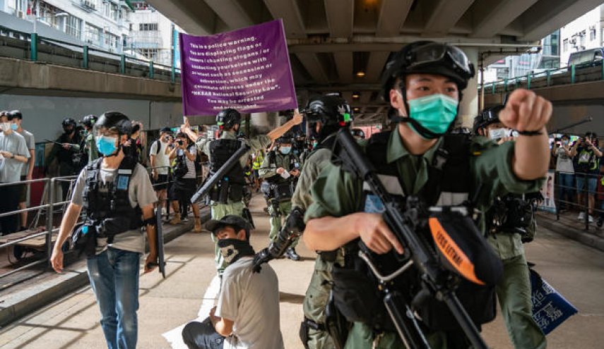 إتهام47 ناشطاً معارضاً بانتهاك قانون الأمن القومي في هونغ كونغ
