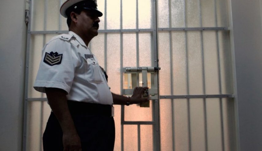 البحرين/معتقلون يضربون عن الطعام بسجن الحوض الجاف بعد تفشي كورونا