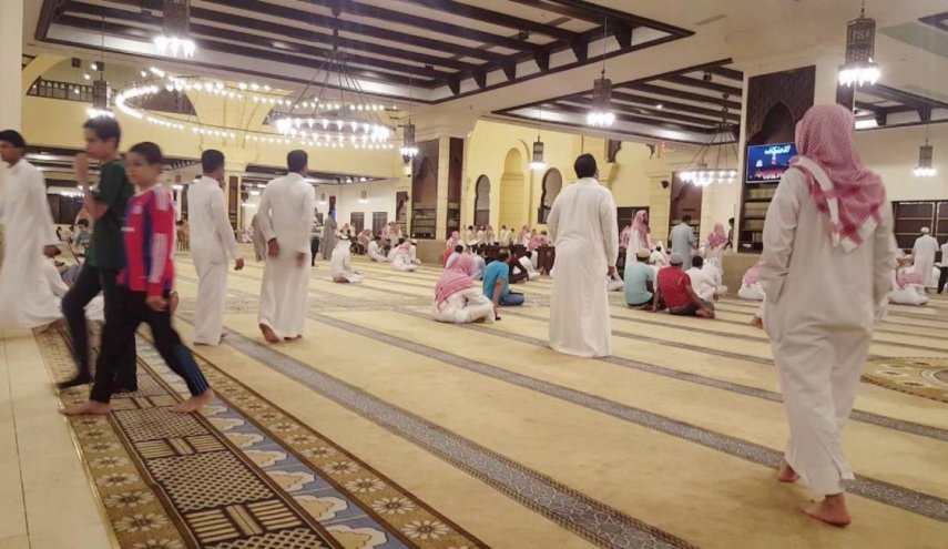 إغلاق أكثر من 200 مسجد في السعودية بسبب كورونا
