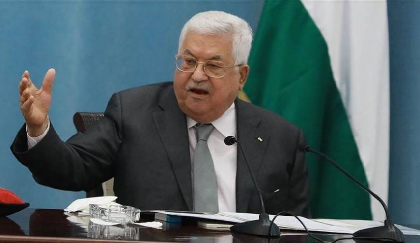 'حشد' تطالب عباس بالكف عن اصدار القرارات بقوانين