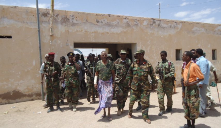 الجيش الصومالي يقبض على السجناء الفارين بيد إرهابيي الشباب