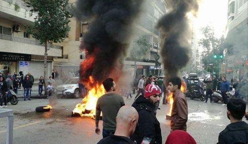 محتج حاول حرق نفسه في جنوب لبنان