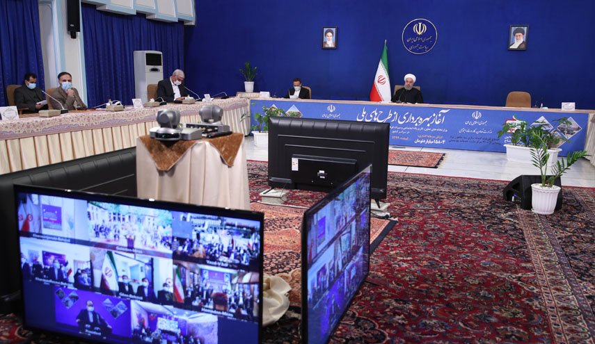 روحانی: با تکمیل زنجیره فولاد از خام فروشی جلوگیری و ارزآوری محقق شد