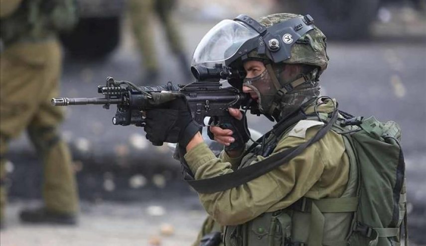 زخمی شدن 2 فلسطینی به ضرب گلوله صهیونیست‌ها