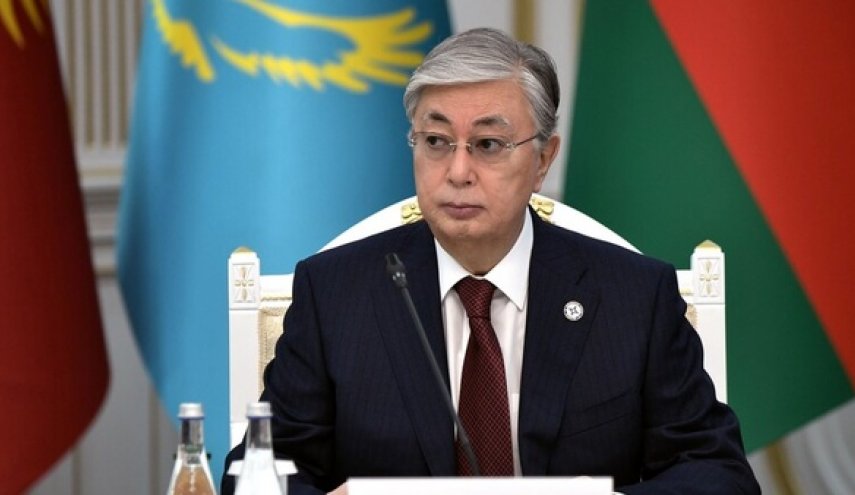 رئيس كازاخستان يأمر بالتحقيق في تحطم طائرة عسكرية
