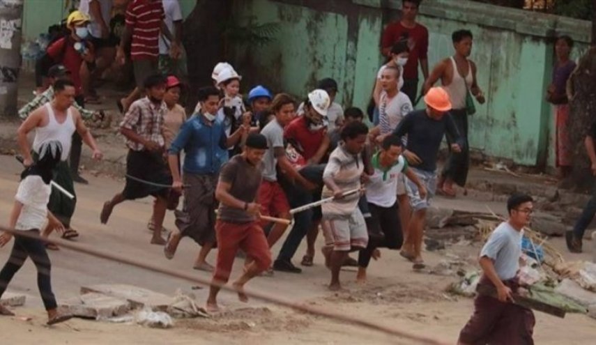 عسكر ميانمار يقتلون 5 متظاهرين بالرصاص