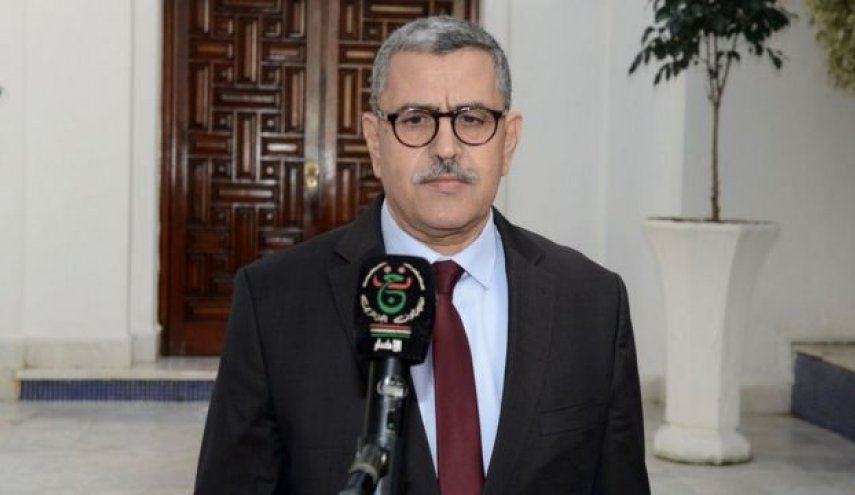 رئيس وزراء الجزائر يُهنئ 