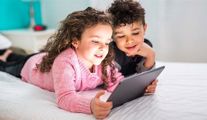 كيف تؤثر الأجهزة الالكترونية على سلوك الأطفال ؟