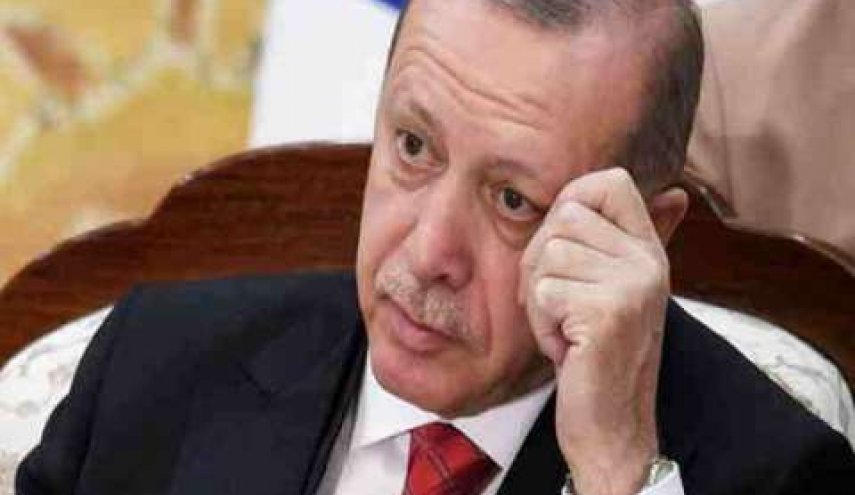 أردوغان يواجه الانخفاض الحاد لقيمة الليرة.. هل تتدخل قطر ثانية؟