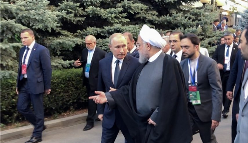 الرئيس الايراني يتلقى برقية تهنئة من بوتين بمناسبة النوروز