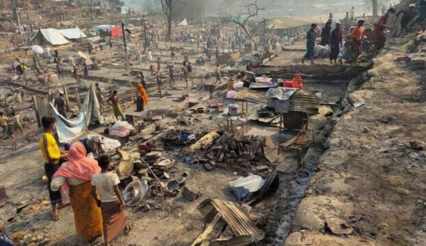 آتش‌سوزی در اردوگاه پناهجویان در بنگلادش هزاران نفر را بی‌خانمان کرد
