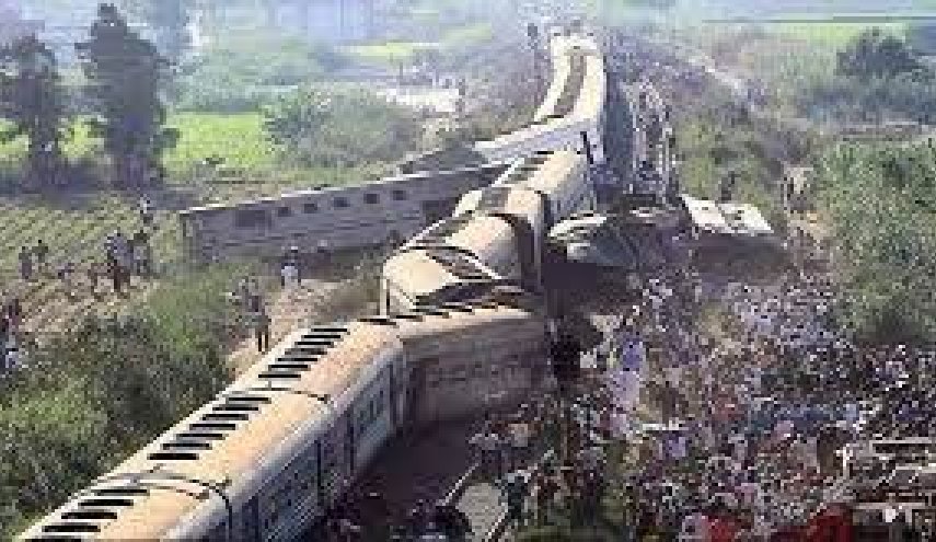 سقوط عدد من الضحايا في اصطدام قطارين في مصر