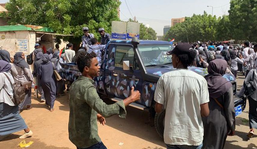الداخلية السودانية: لا اتجاه لإعادة قوانين تقيد الحريات العامة