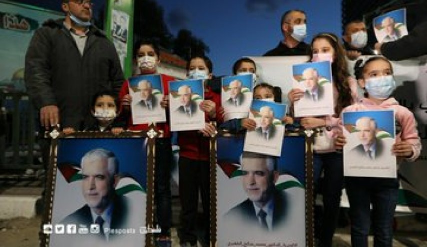 وقفة احتجاجية في غزة تطالب السعودية بالإفراج عن الخضري و نجله