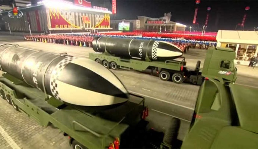كوريا الشمالية ستكشف عن غواصة صاروخية باليستية جديدة
