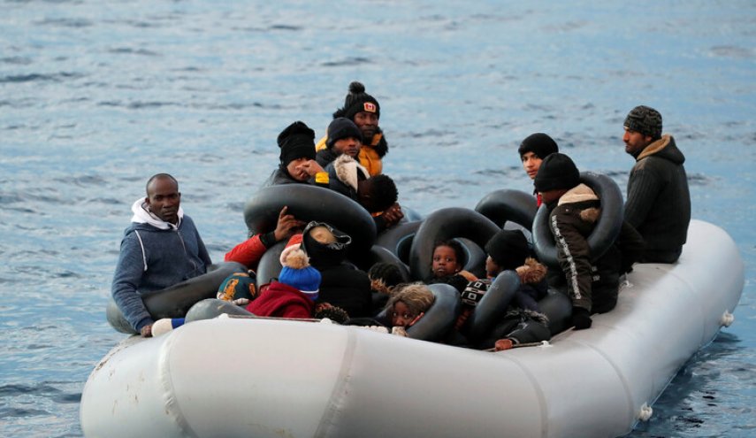 خفر السواحل الليبي يعترض مئات المهاجرين
