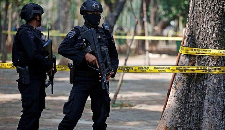 تفجير انتحاري في اندونيسيا.. توقيف رجل وامرأة وضبط متفجرات