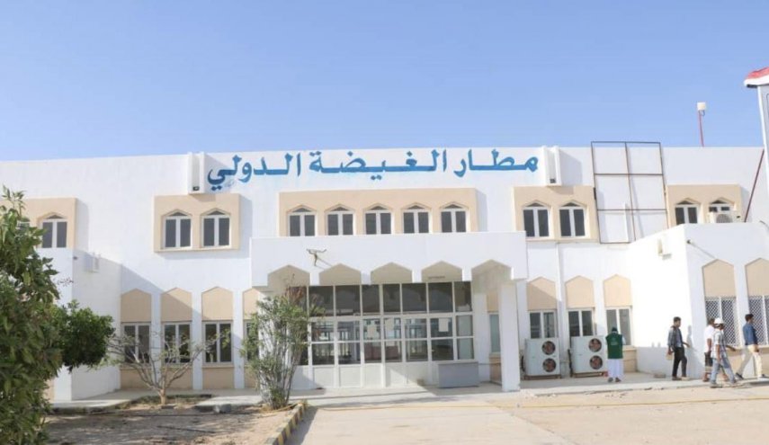 الكشف عن تحويل مطار الغيظة اليمني لثكنة عسكرية للقوات الأجنبية