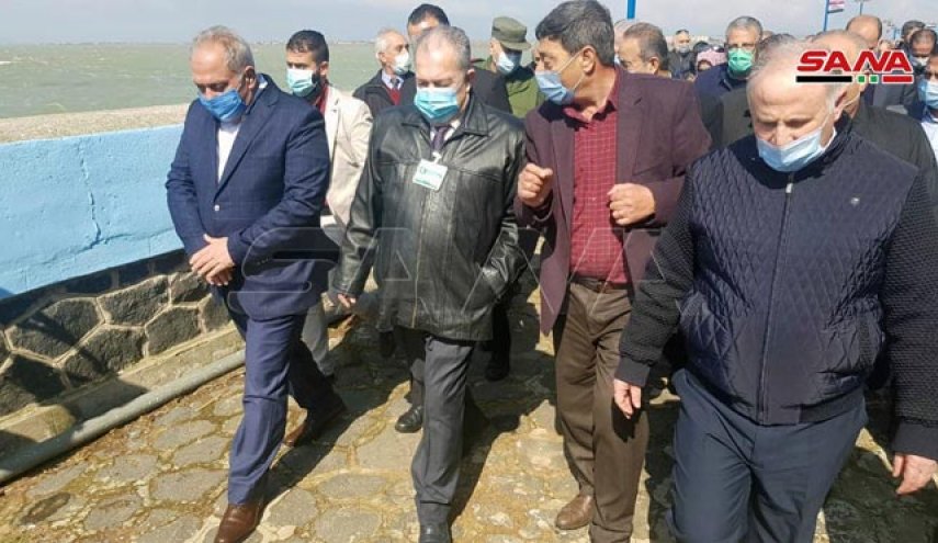 بالصور..بعد توقف 10 اعوام رئيس وزراء سوريا يطلق مشروعا مائيا ضخما