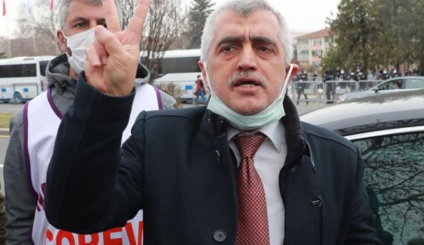 تركيا تعتقل نائباً مؤيداً للأكراد أُسقطت عضويته بالبرلمان