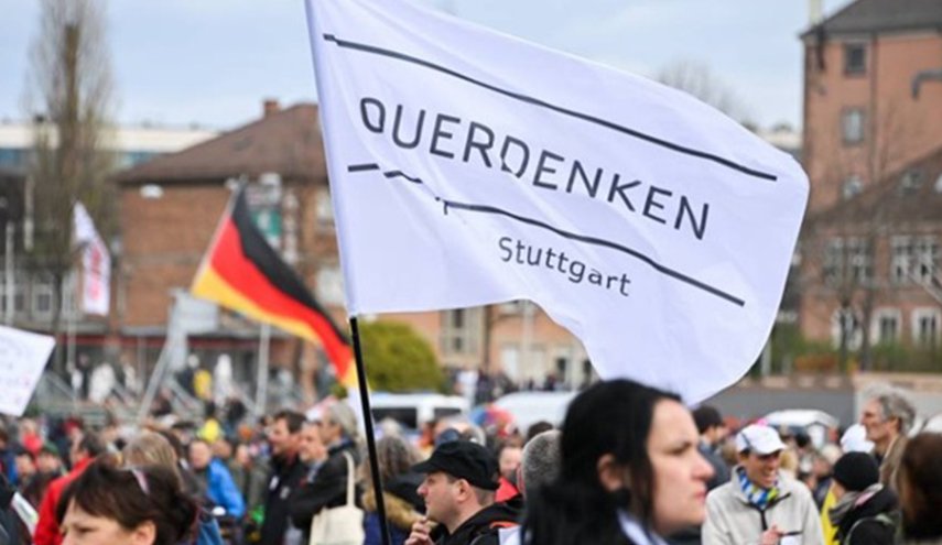 ألمانيا.. مسيرة احتجاجية ضد قيود فيروس كورونا في مدينة شتوتغارت