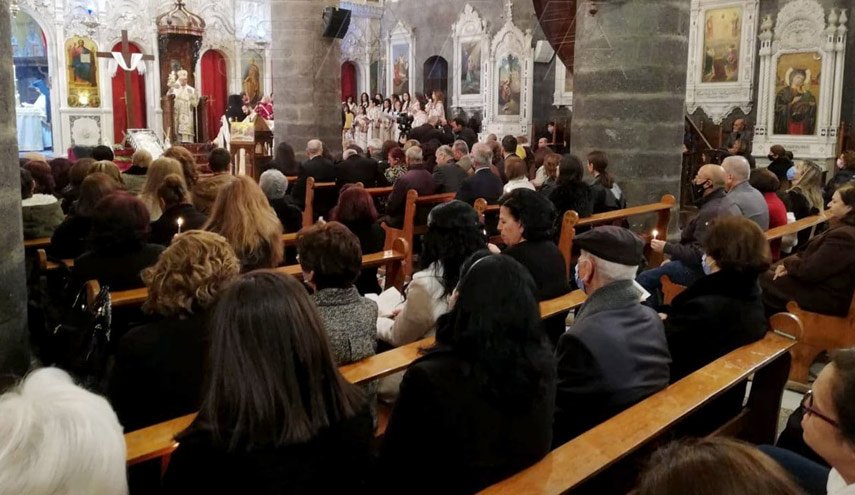 طوائف مسيحية في سوريا تتبع التقويم الغربي تحتفل بعيد الفصح