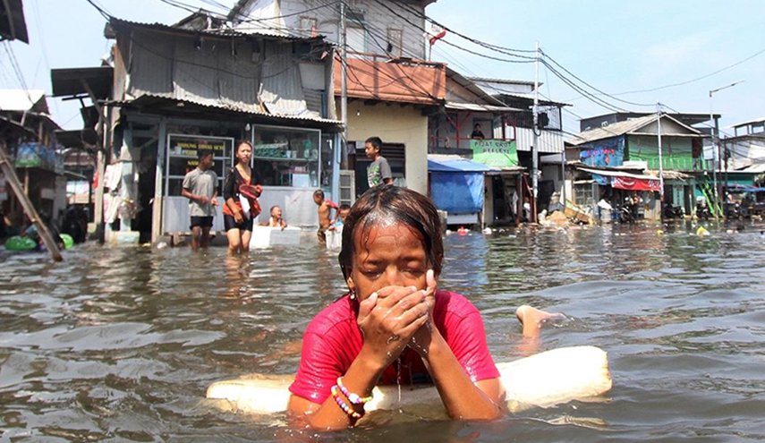 إندونيسيا.. مصرع 20 شخصا على الأقل جراء الفيضانات