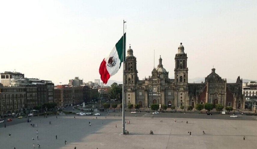 مكسيكيان يتحايلان بطريقة مبتكرة للحصول على لقاح كورونا